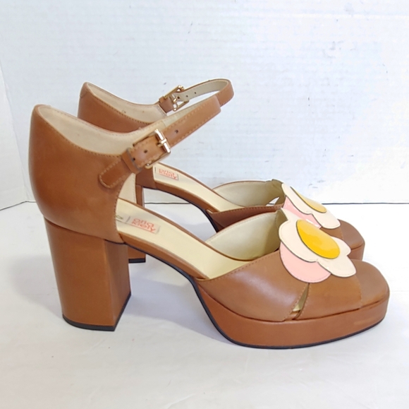 Orla Kiely Shoes - Clark's Orla Kiely flower chunky heel sandals